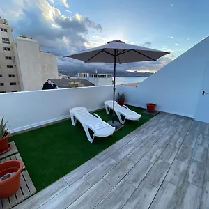 Appartement & Rooftop Lounge
